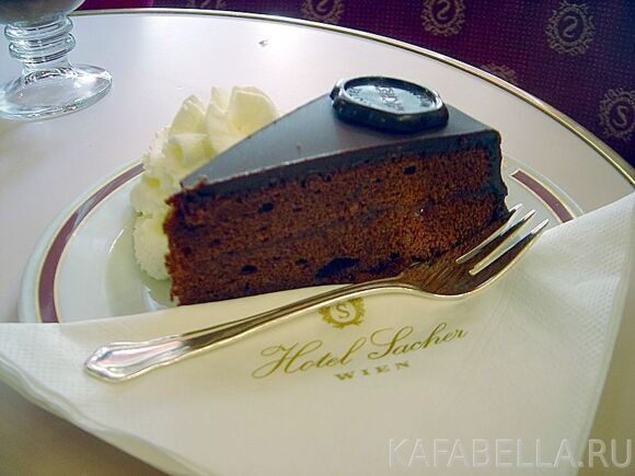 800px-Sachertorte_DSC03027